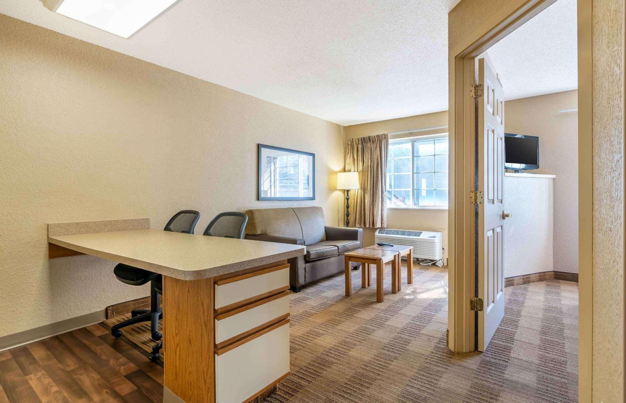Extended Stay America Suites - Louisville - Alliant Avenue Екстер'єр фото