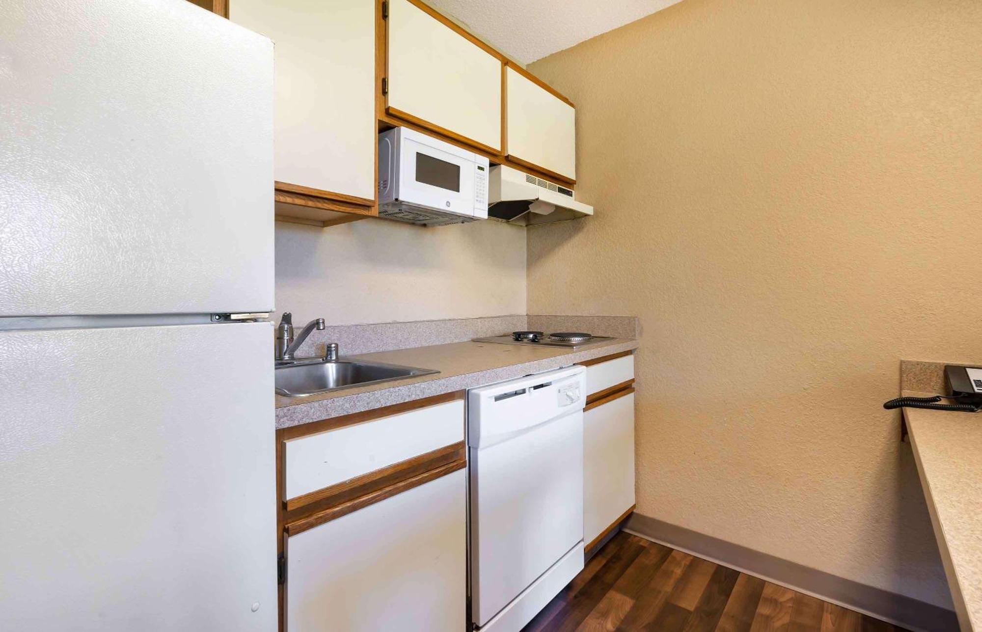 Extended Stay America Suites - Louisville - Alliant Avenue Екстер'єр фото
