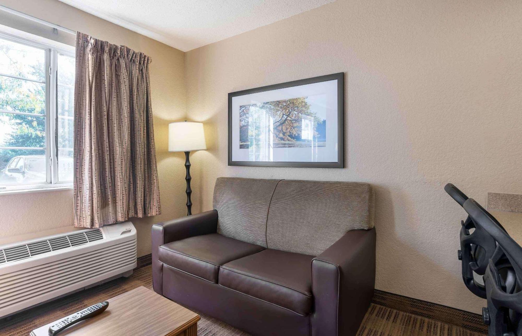 Extended Stay America Suites - Louisville - Alliant Avenue Екстер'єр фото